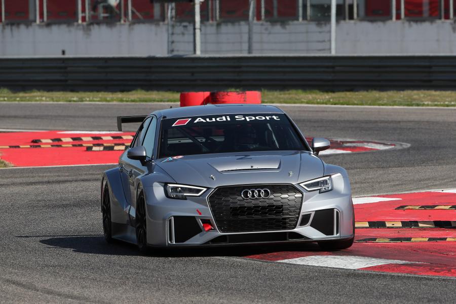  Audi RS3 LMS (8V) 2016 года  (фото 23 из 40)